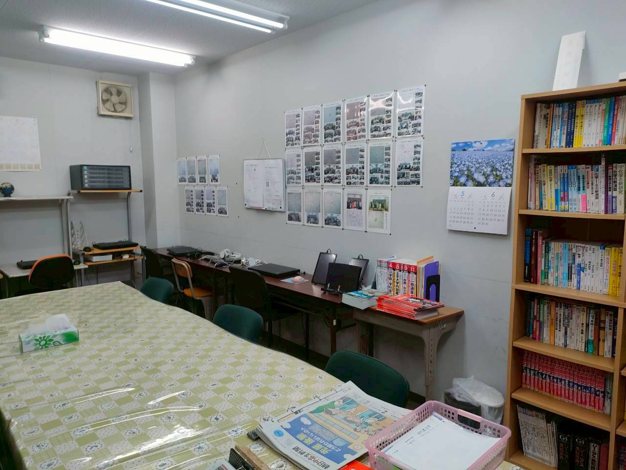 丸亀市城南町　事務所　2棟一括の間取り