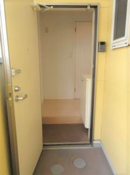 リブレア津福本町B棟の玄関|きれいな玄関です