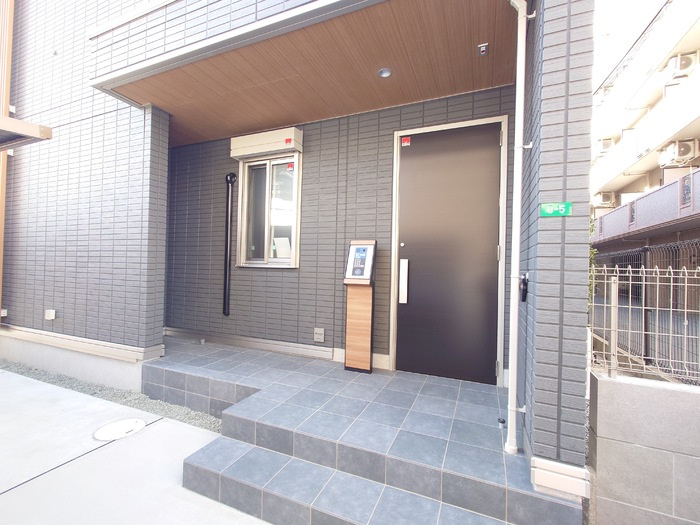 D-residence西町のエントランス