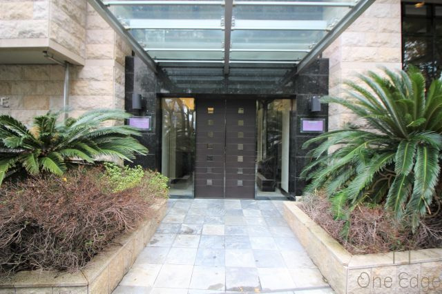 S-RESIDENCE福島Luxeのエントランス