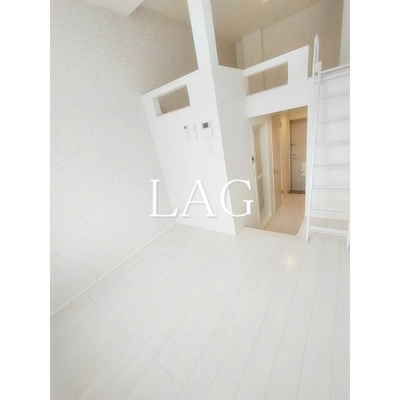 【居間・リビング】 | ファーストハイム | 洋室のお部屋です。