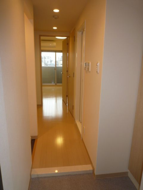 クレイシア西小山の玄関