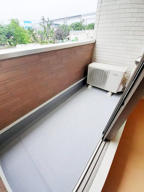 ブルックレジデンス　のバルコニー