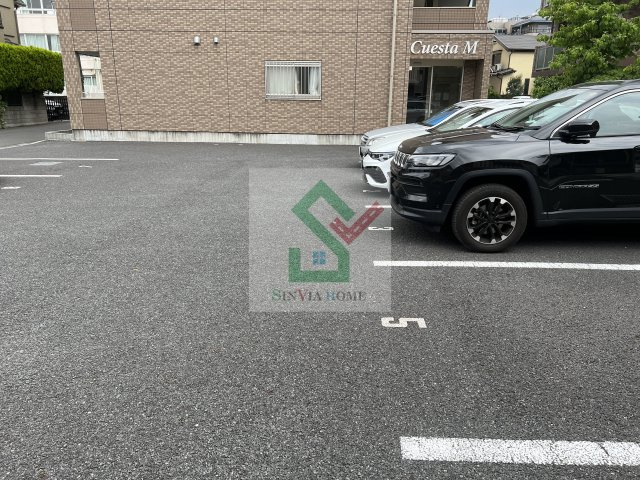 ケスタMの駐車場