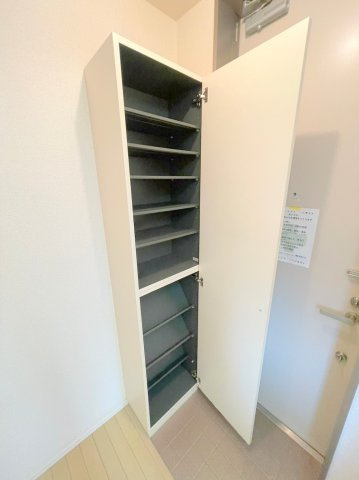 メゾンautumnの玄関|シューズBOX