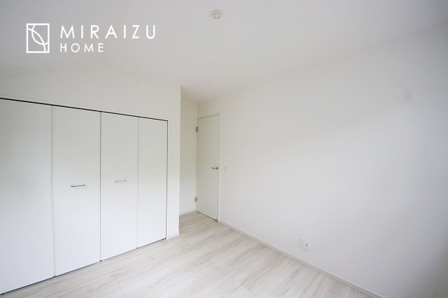 【洋室】 | 建物完成につき、実際のお部屋をごゆっくりご見学いただけます。お休みの日にご家族で見学はいかがでしょう。