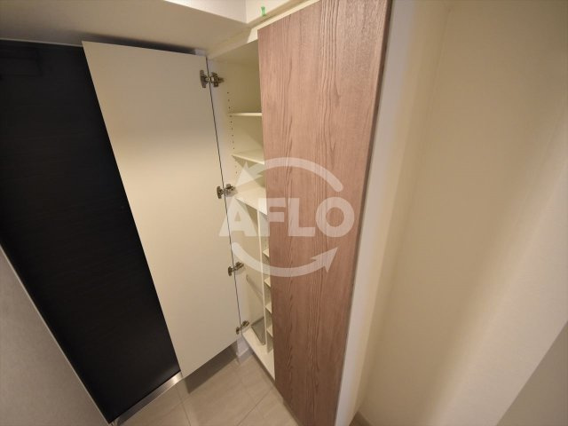 ルネフラッツ谷町四丁目の収納|ルネフラッツ谷町四丁目　シューズボックス