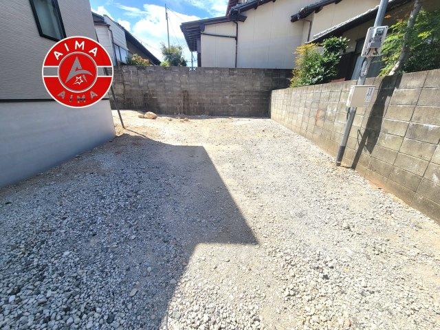 福岡市南区大平寺2丁目第5-1棟（1号棟）の外観|広々した駐車場です。