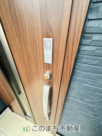 CRADLEGARDEN宇都宮市若草第5のトイレ|同社施工物件の写真です。※建具やフローリング、その他仕様が違う場合がございます。