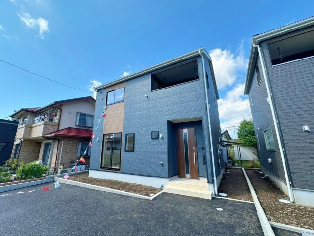 CRADLEGARDEN宇都宮市若草第5の外観|建築中現地写真（同社施工の完成物件・モデルハウスがご見学できます）