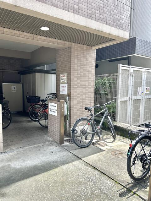 駐輪場も完備！