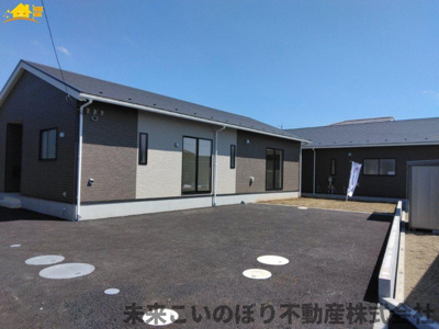 【駐車場】 | Cradle garden加須市下高柳第3　2号棟 | 駐車スペース3台可能！！来客時も安心です！