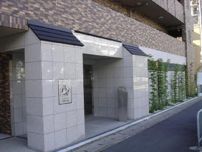 アスヴェル京都外大前のエントランス