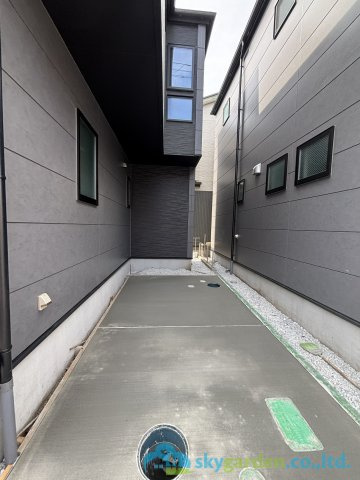 平塚市平塚3期　新築戸建　全2棟2号棟の駐車場