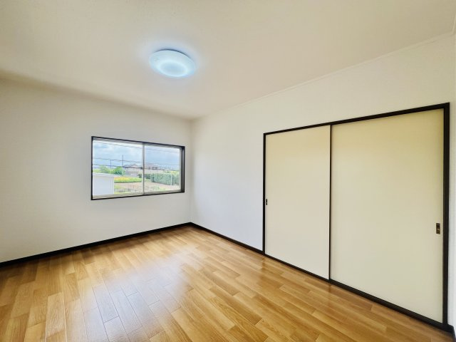 前橋市二之宮町の洋室|お子様の一人部屋デビューにも最適♪