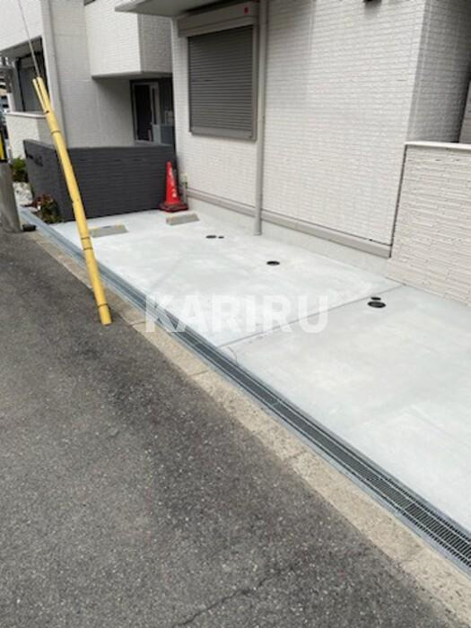 D-room 新今里の駐車場