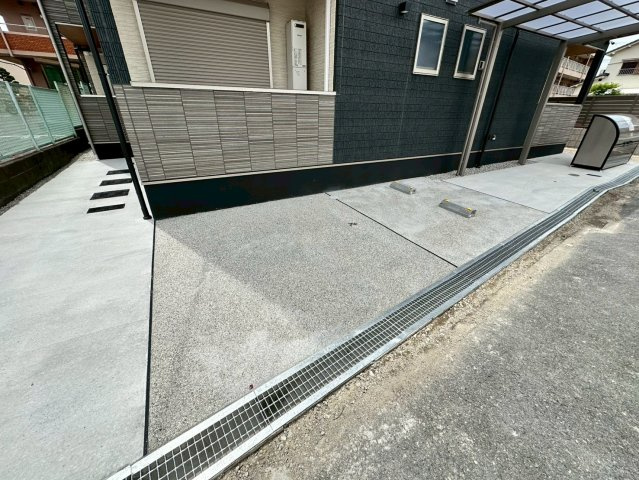 Oak(オーク)岸辺の駐車場