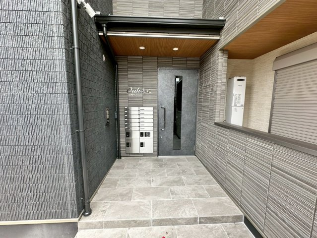Oak(オーク)岸辺のエントランス