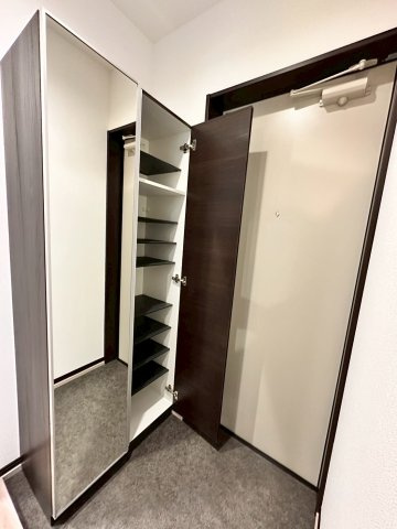 Oak(オーク)岸辺の玄関