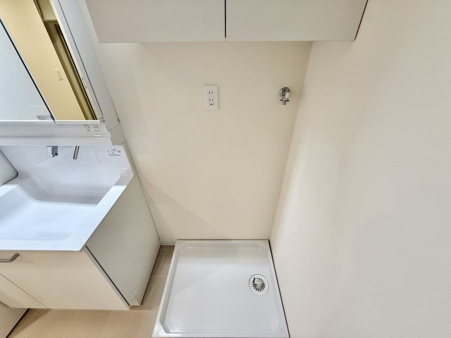 日商岩井丸の内ハイツのランドリースペース
