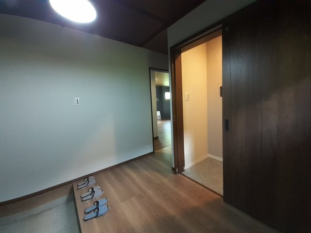 熊本市南区八分字町の中古一戸建の玄関