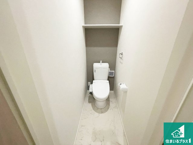 ■交野市郡津　新築一戸建てのトイレ|1・2階の2ヶ所にあるので、朝の忙しい時間の順番待ちもなく、深夜の利用にも大変便利です。