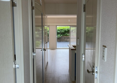 【内装】 | サンクレイドルつきみ野 | 内装はとにかくおしゃれなものがいい！と選ぶ前に、まず住んだ後のことを想像してみましょう。住んでみたらコンセントの位置が悪くて使いにくいなど出てきます。事前にどの家電をどこに置くか想定しておきましょう。