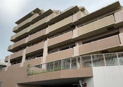【外観】 | サンクレイドルつきみ野 | マンションの外観は非常に重要なポイントです！外観の善し悪しは資産価値に大きな影響を与えます。外観のいいマンションを購入することで、高値で売却がしやすく、買い手が見つかりやすいというメリットがあります。