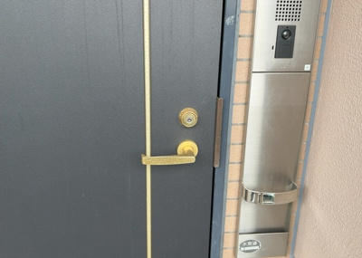 【防犯設備】 | サンクレイドルつきみ野 | 当然のことではありますが、オートロックやセンサーライト、ホームセキュリティーなどの防犯設備があれば、小さいお子様がいるご家庭も安心ですよね！まず物件購入の際は、防犯設備もチェックするようにしましょう。
