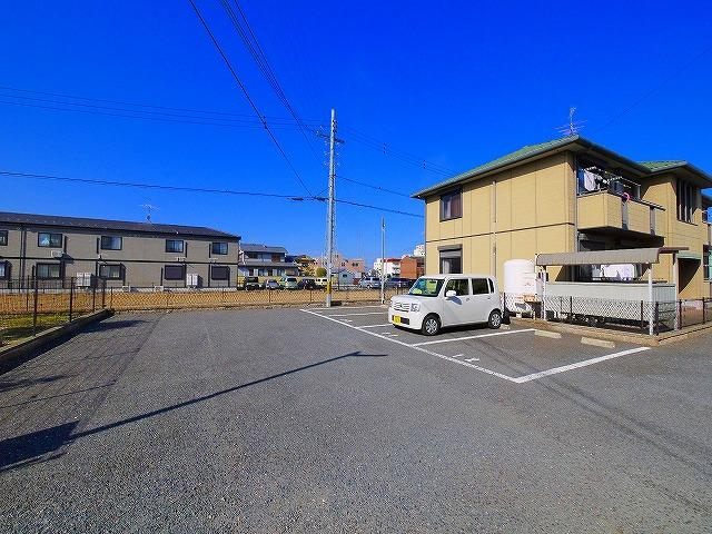サニーサイドBの駐車場|駐車スペースもあります
