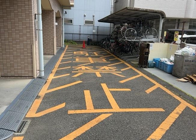 【内装】 | ライオンズマンション本厚木第３ | 共有部分は、住民なら誰もが使える設備のこと。例えば駐車場やエレベーター、インターネット設備、セキュリティ設備などがあります。他にも、マンションの廊下・外部階段やエントランス・ゴミ置き場などがあります。