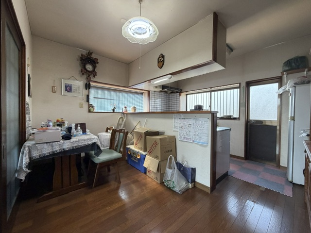 都城市平塚町の中古一戸建のダイニング