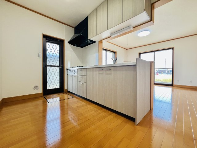 伊勢崎市五目牛町のキッチン|作業スペースも広く、お料理も快適に♪