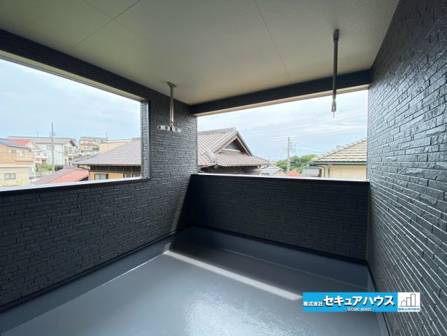 【今からご案内可能】東海市加木屋町陀々法師　全4棟のその他|【バルコニー】　　　　
◆見晴らしもよく、太陽の温かな温もりをめいっぱい受け止めてくれます。
太陽の光と爽やかな風を受けたお洗濯物はあっという間に乾き、取りこむ時には太陽の匂いを感じられそうですね。　