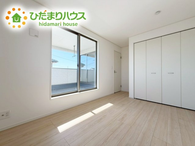 いわき市金山町第10　新築戸建　1号棟の洋室|バルコニーに面していて、たっぷり光りの入る明るい主寝室です！