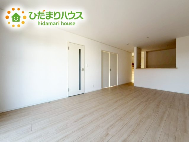 いわき市金山町第10　新築戸建　1号棟の居間・リビング|お子様が元気に遊べる広々としたリビングです。