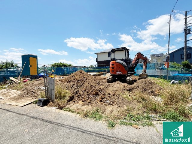 ■交野市郡津　新築一戸建ての外観|周辺は落ち着いた街並みの住宅地！子育てがしやすい住環境です！まだ未完成ですが、現地でしかわからない事もございます。是非一度ご覧ください。