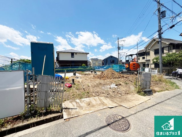 ■交野市郡津　新築一戸建ての外観|周辺は落ち着いた街並みの住宅地！子育てがしやすい住環境です！まだ未完成ですが、現地でしかわからない事もございます。是非一度ご覧ください。