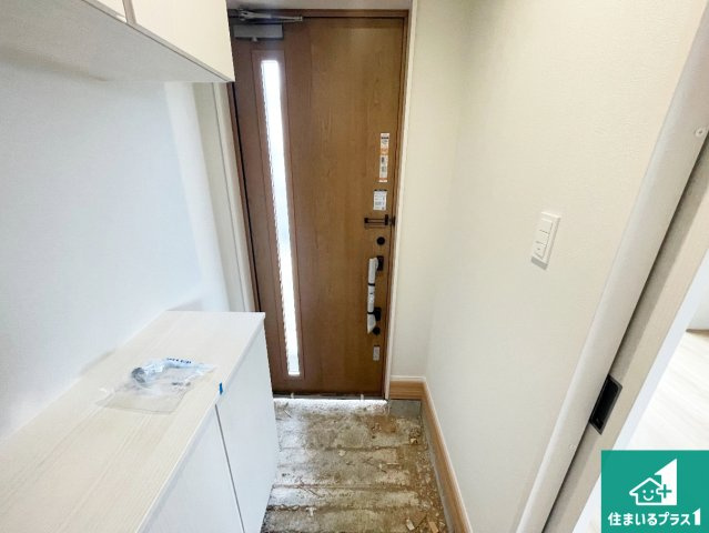 ■交野市郡津　新築一戸建ての玄関|シューズボックスにはたくさんの靴が収納できるので玄関周りはいつもスッキリ！ご家族が増えても安心！