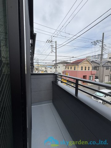 平塚市平塚3期　新築戸建　全2棟1号棟のバルコニー