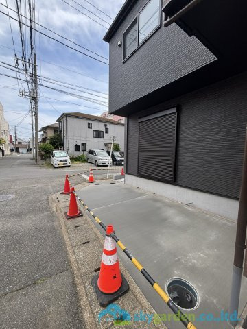 平塚市平塚3期　新築戸建　全2棟1号棟の駐車場