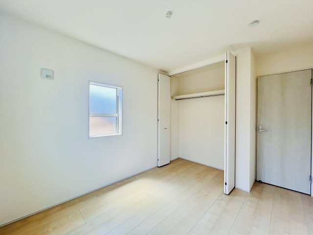吉岡町下野田の洋室|お子様の一人部屋デビューにも最適♪