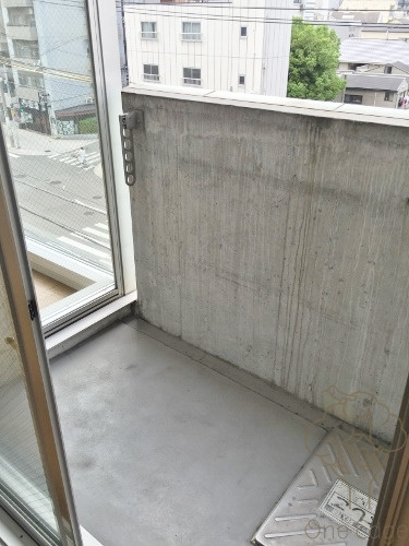 K-CRAFT UMEDA161のバルコニー