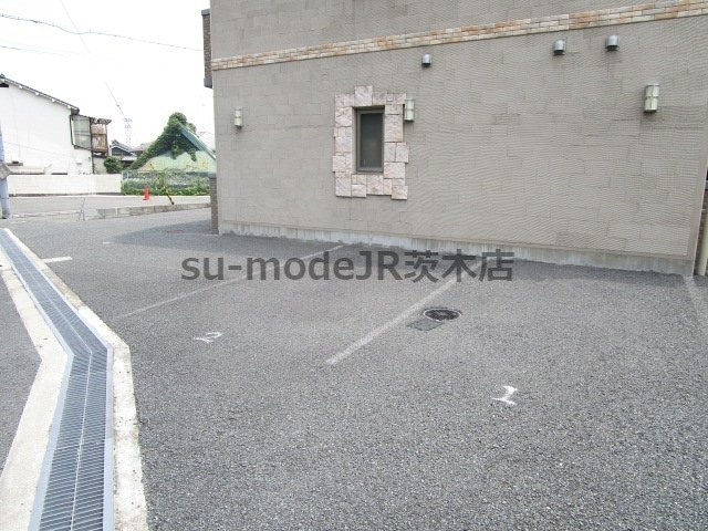 CARMELの駐車場