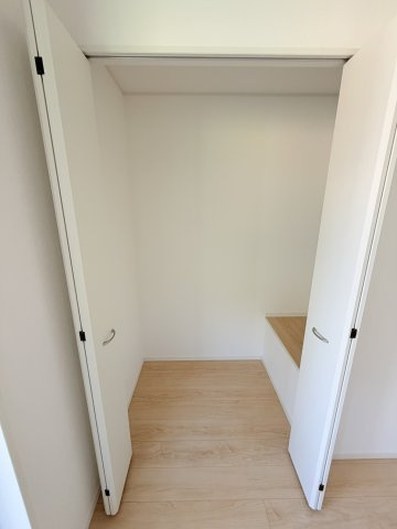 塩尻町(第11)　建売住宅の収納