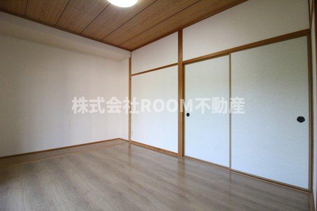 福田貸家の寝室|開放的な寝室です