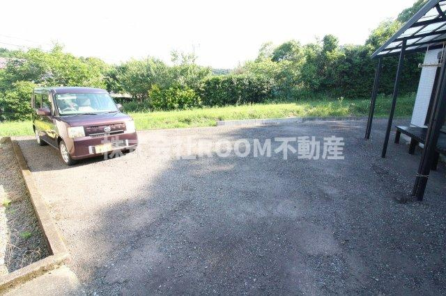福田貸家の駐車場|駐車場があります