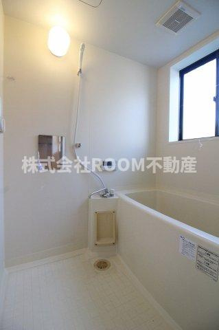 福田貸家の浴室|コンパクトで使いやすいお風呂です