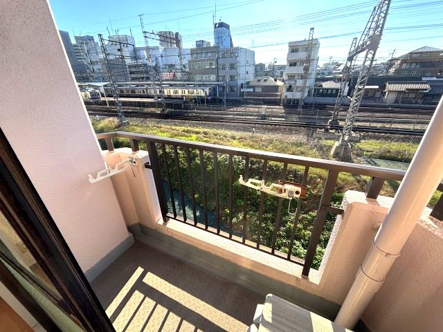 朝日プラザ河内長野デポーフロントのバルコニー