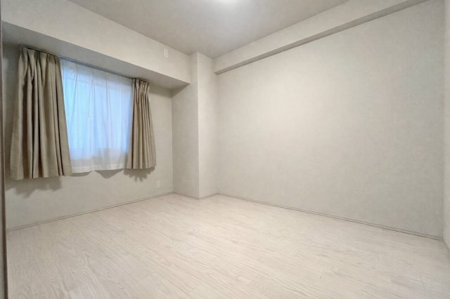 【Re Dream】メイツ京都梅津の洋室|全居室収納つき！ご家族一人ひとりの空間がすっきりお使いいただけます！
※本画像の家具・インテリアはCG合成です。実際とは異なります。

室内（2026年2月）撮影